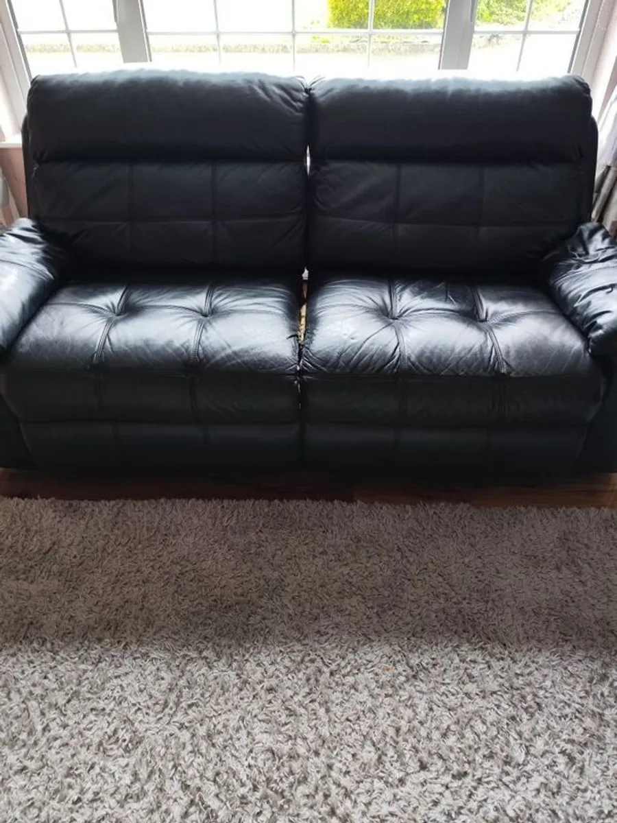 sofa - Image 3