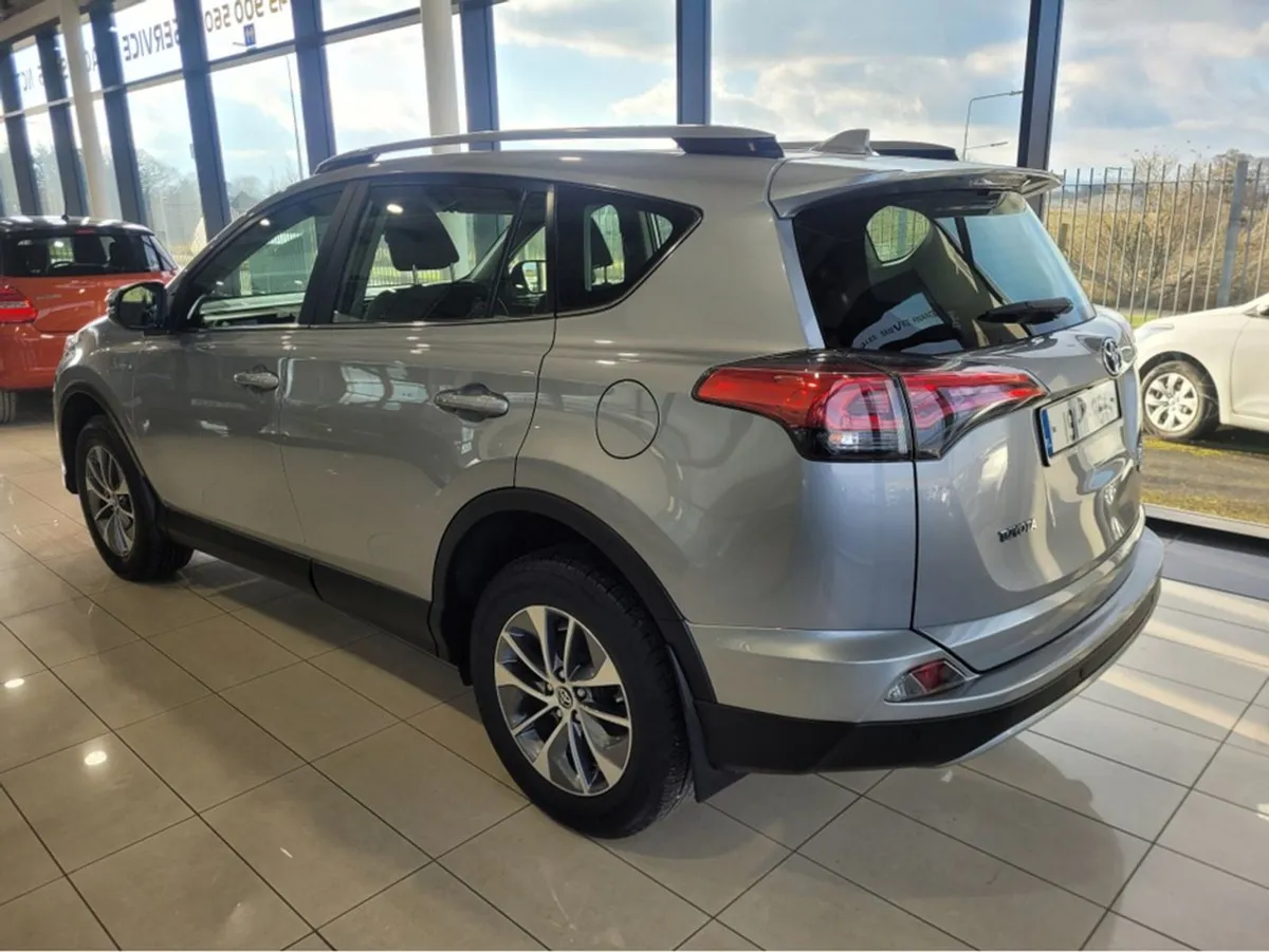 Toyota Rav4 Hybrid Luna Sport Auto - Image 4