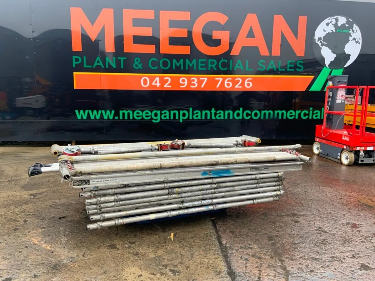 24ft x 8ft x 4ft  ALUMINIUM SCAFFOLDING TOWER..17. - Image 2