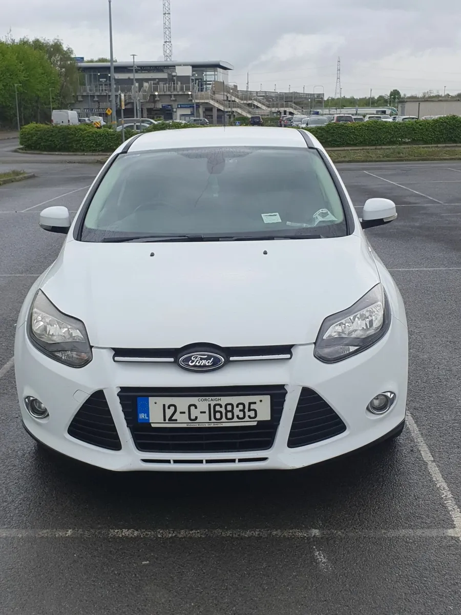 Ford Focus 2012 - Image 2