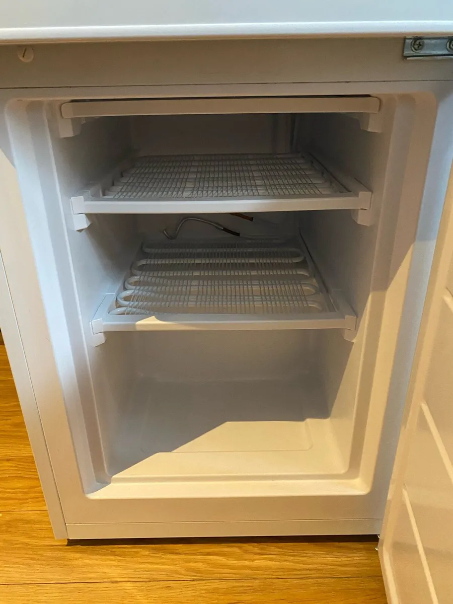 173L Fridge/Freezer - 10 Months old with warranty - Image 4