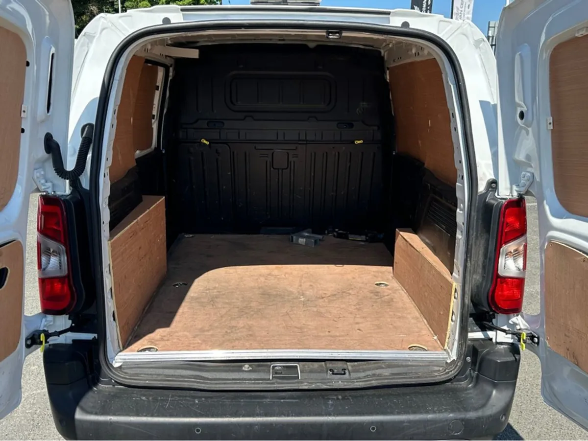 Peugeot Partner Prof Plus 1.6 HDI 100 1 1000KG 2DR - Image 2