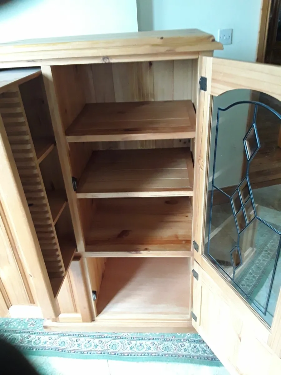New condition solid Mexican pine unit plenty of st - Image 3