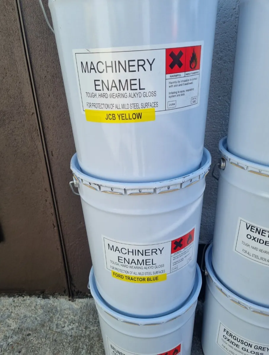 Oxide paint 20 liters €80 per drum contact me - Image 1