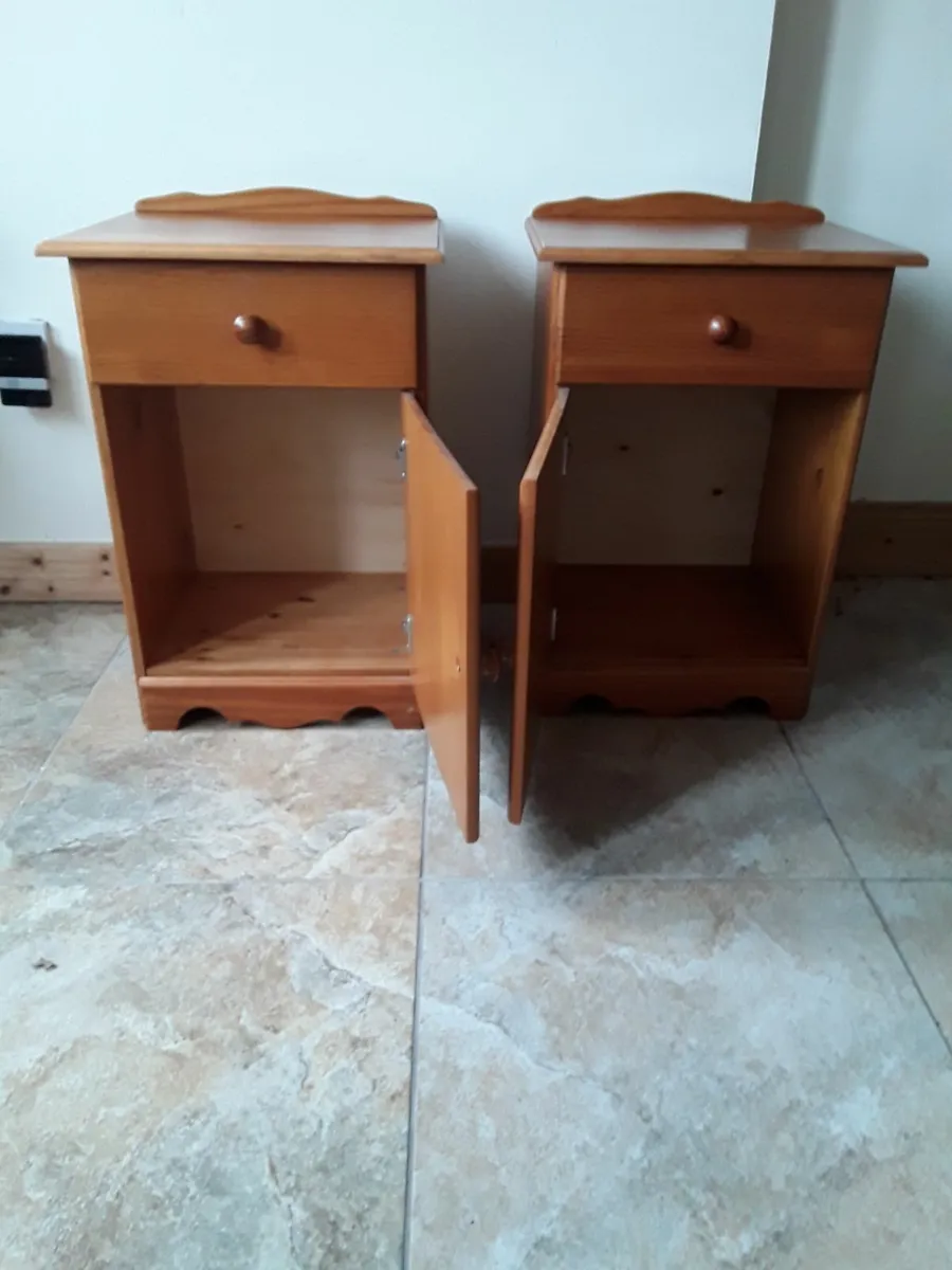 Two identical lockers as new solid pine - Image 2