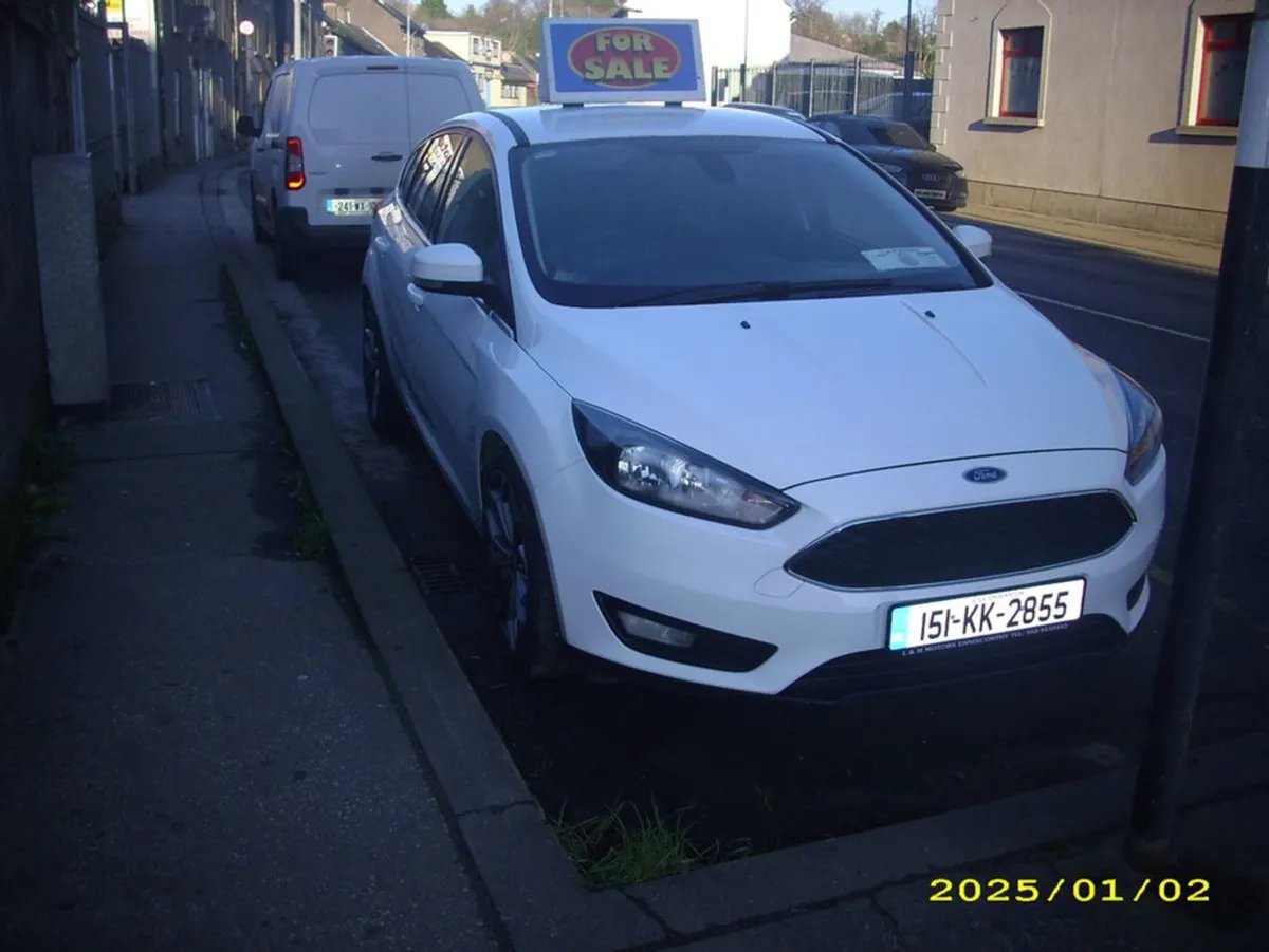 Ford Focus 1.0 Zetec Ecoboost 100PS 5DR T - Image 3