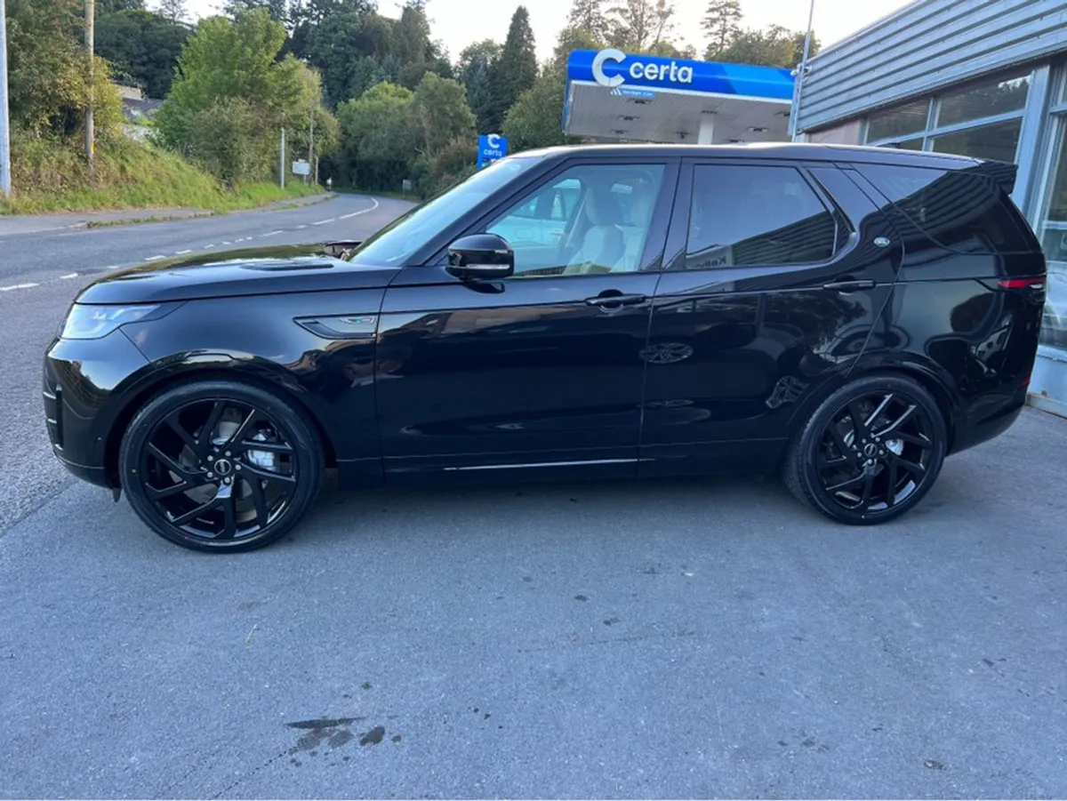 Land Rover Discovery 2.0 SD4 SE 240PS 7S R-dynami - Image 4
