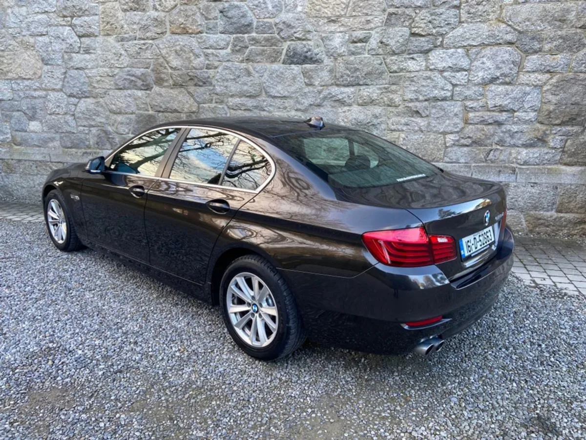 BMW 5 Series D F10 SE 4dr // 200 Road Tax // full - Image 2