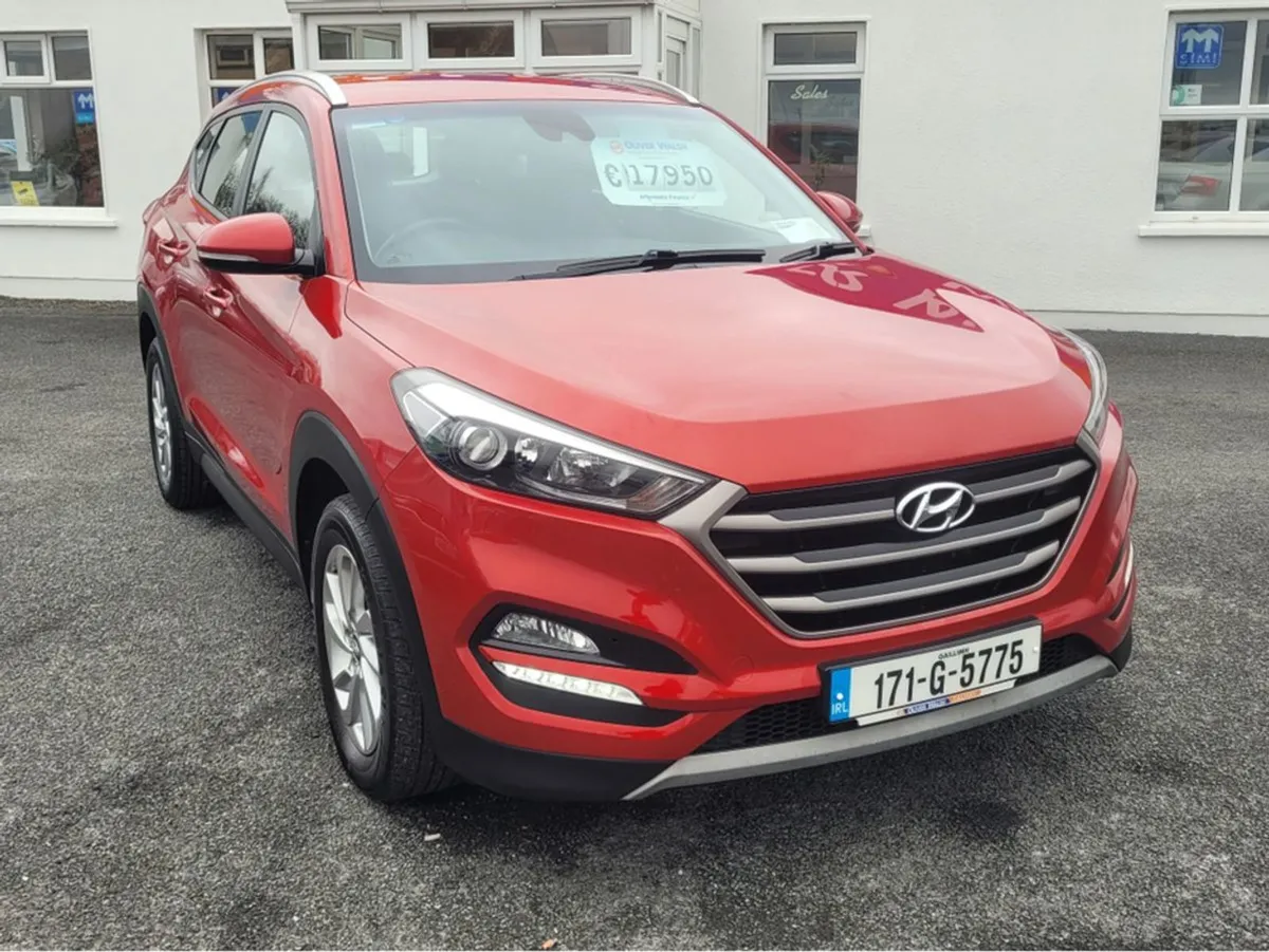 Hyundai Tucson 1.7 SE NAV BLD 116PS 5DR - Image 2