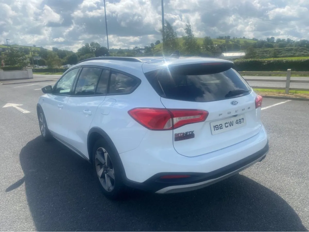 Ford Focus Active 1.5 Tdci 120PS M6 5W 4DR - Image 2
