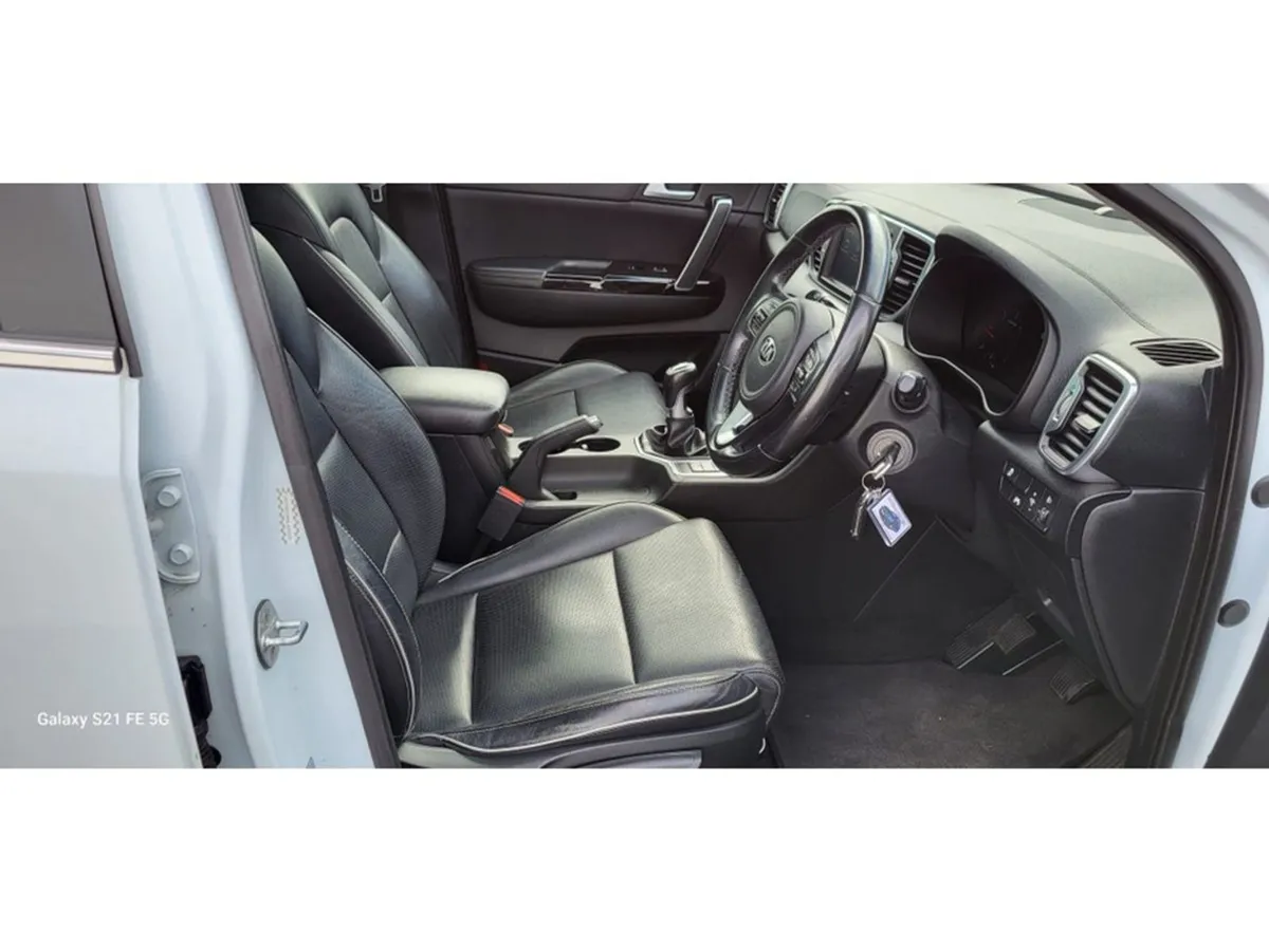 Kia Sportage 2.0 Crdi Kx-3 134BHP 5 5DR 4X4 - Image 4