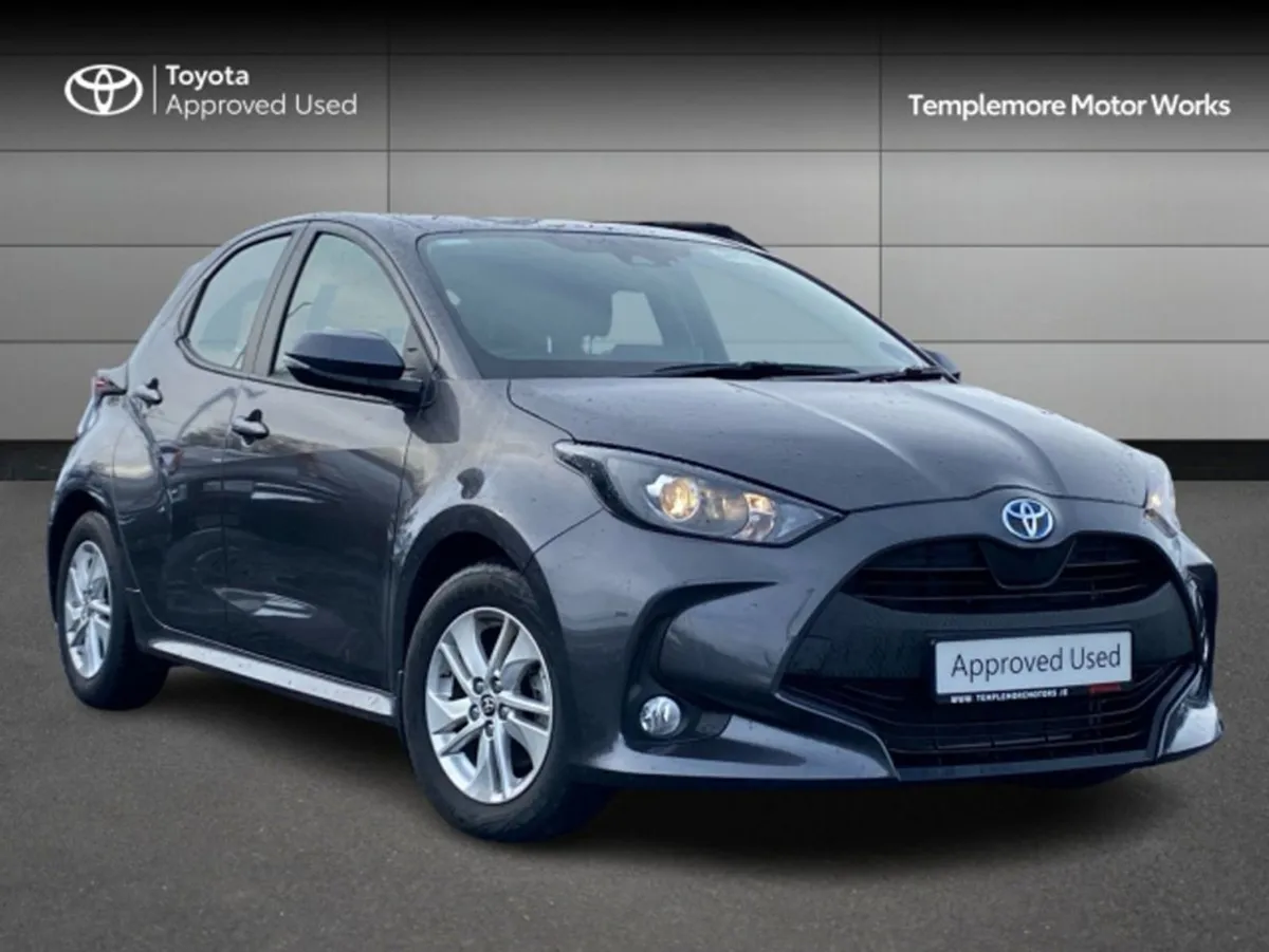 Toyota Yaris Yaris 1.5 Hybrid Luna - Image 1