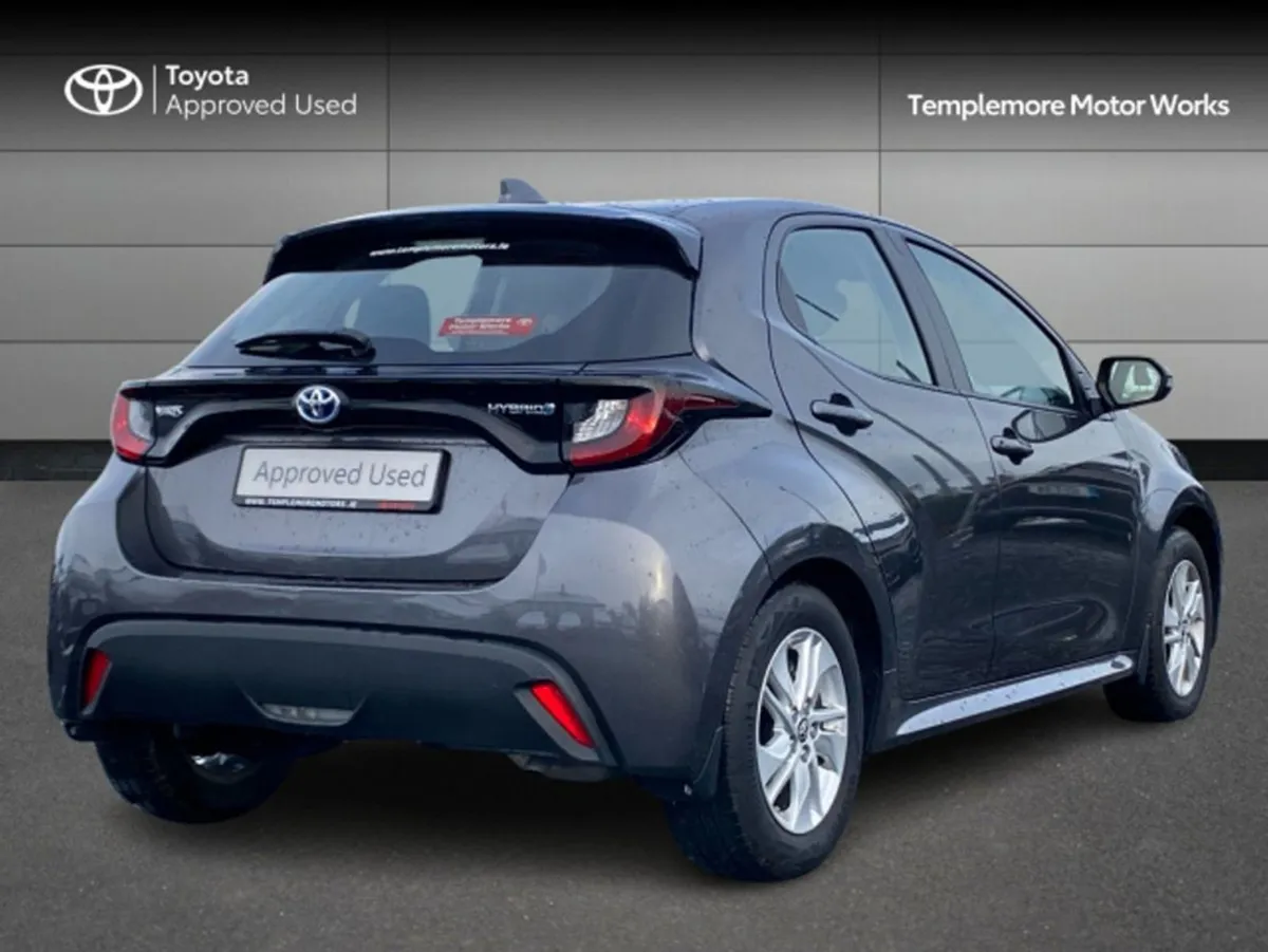 Toyota Yaris Yaris 1.5 Hybrid Luna - Image 2