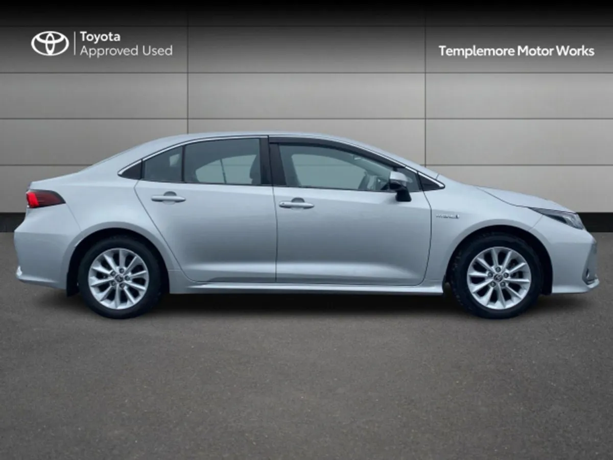 Toyota Corolla HYB Luna Saloon 4DR Auto Hybrid - Image 3