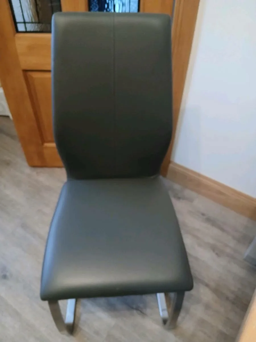 Dining table  chairs - Image 1