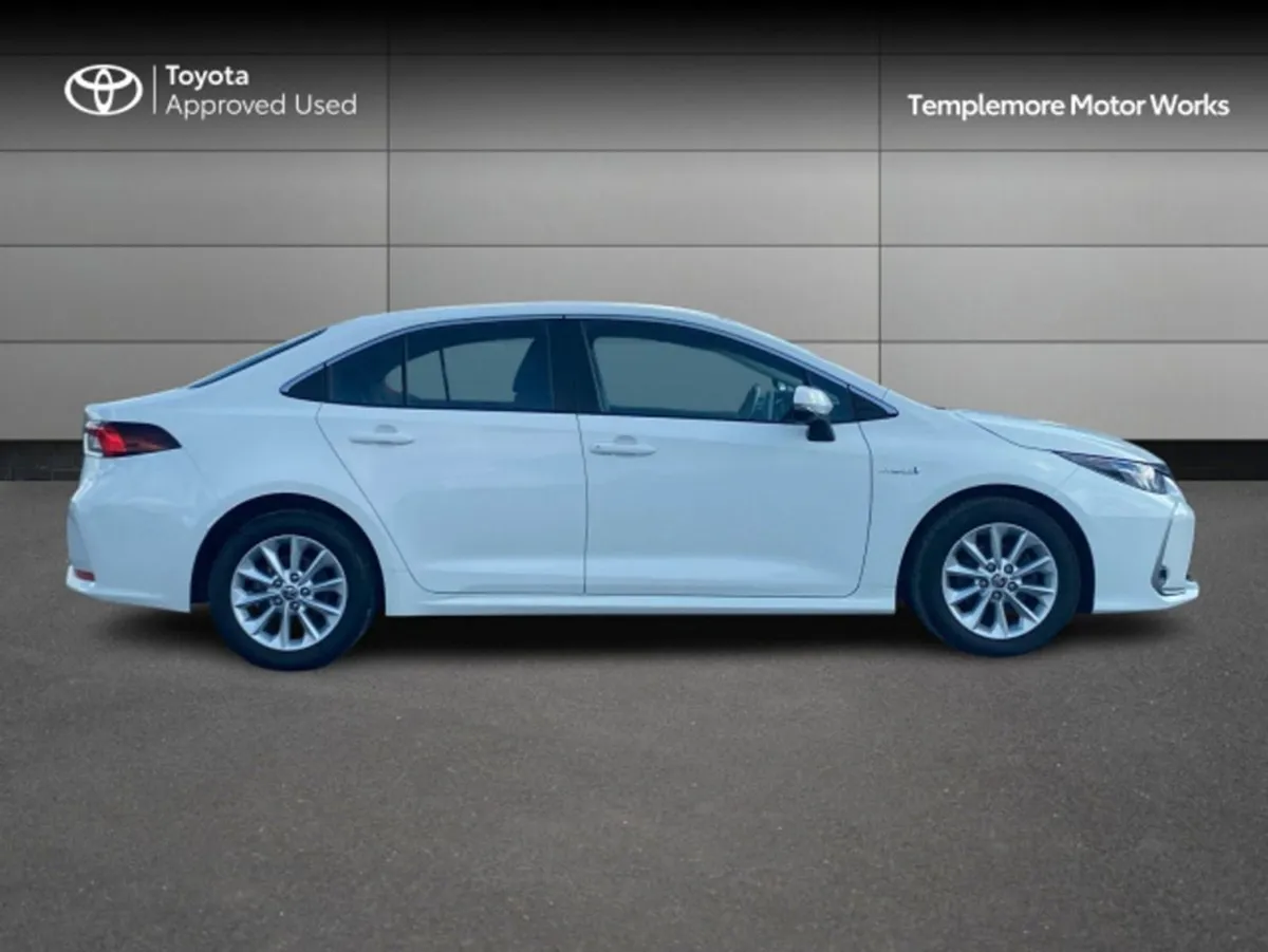 Toyota Corolla HYB Luna Saloon 4DR Auto Hybrid - Image 3