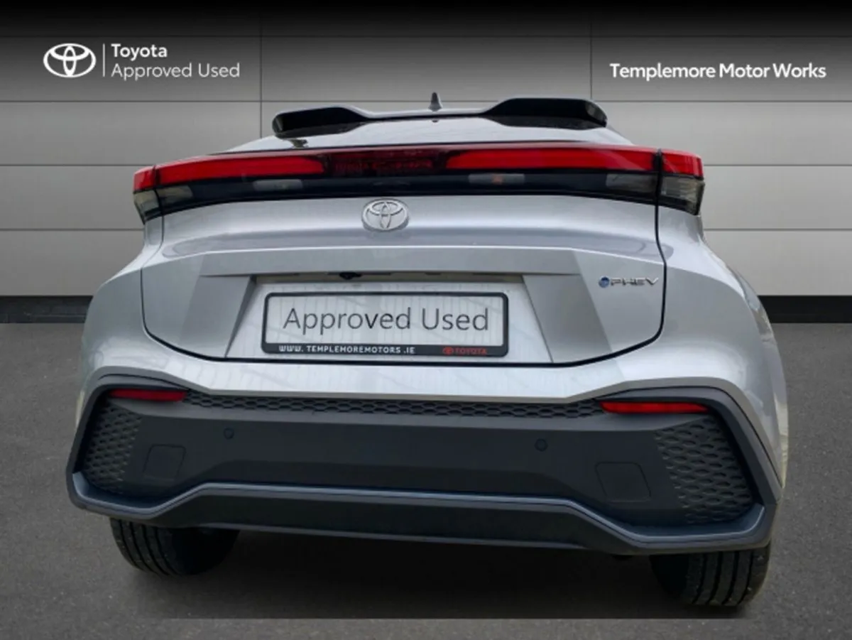 Toyota C-HR 2.0 Litre Petrol Plug-in Hybrid - Image 4