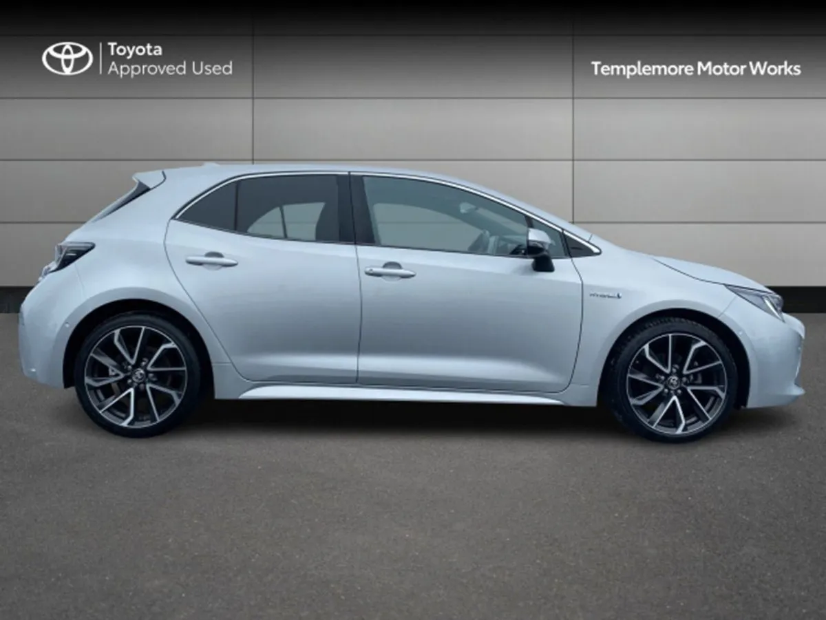 Toyota Corolla 1.8 High Spec Corolla Hatch Hybrid - Image 3
