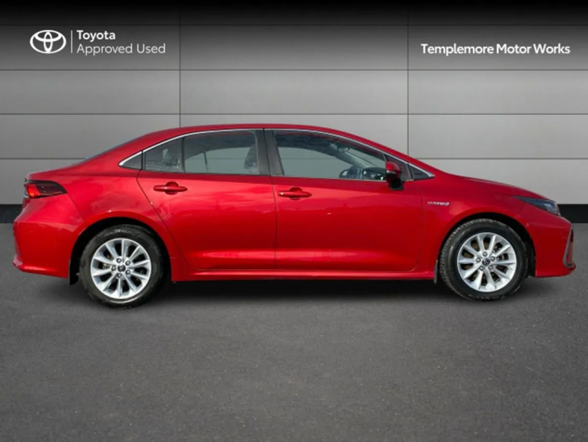Toyota Corolla HYB Luna Saloon 4DR Auto Hybrid - Image 3