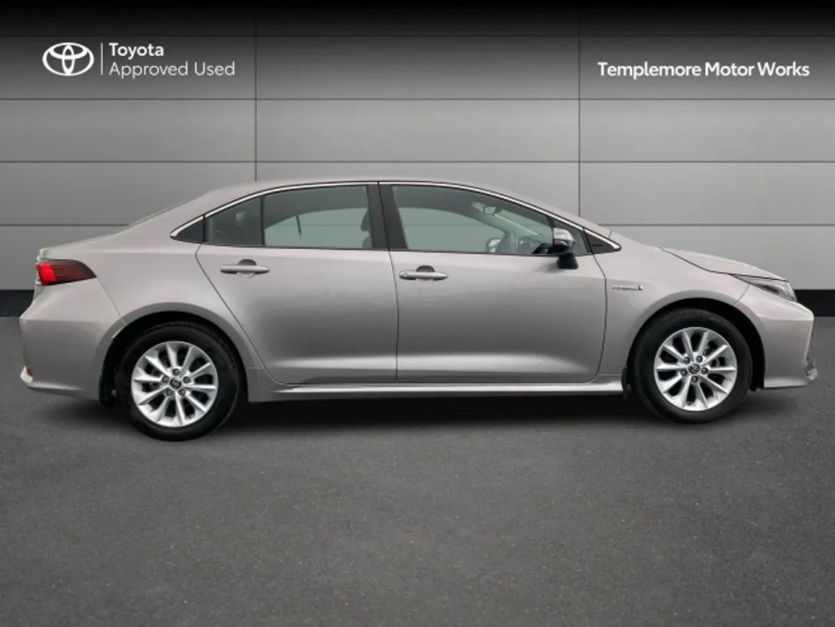 Toyota Corolla HYB Luna Saloon 4DR Auto Hybrid - Image 3