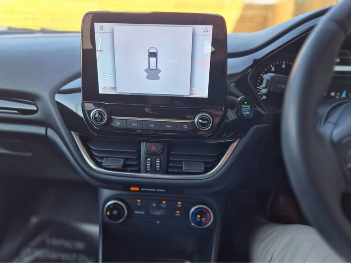 Ford Fiesta Titanium 5DR 1.0t 95ps 4 4DR - Image 3