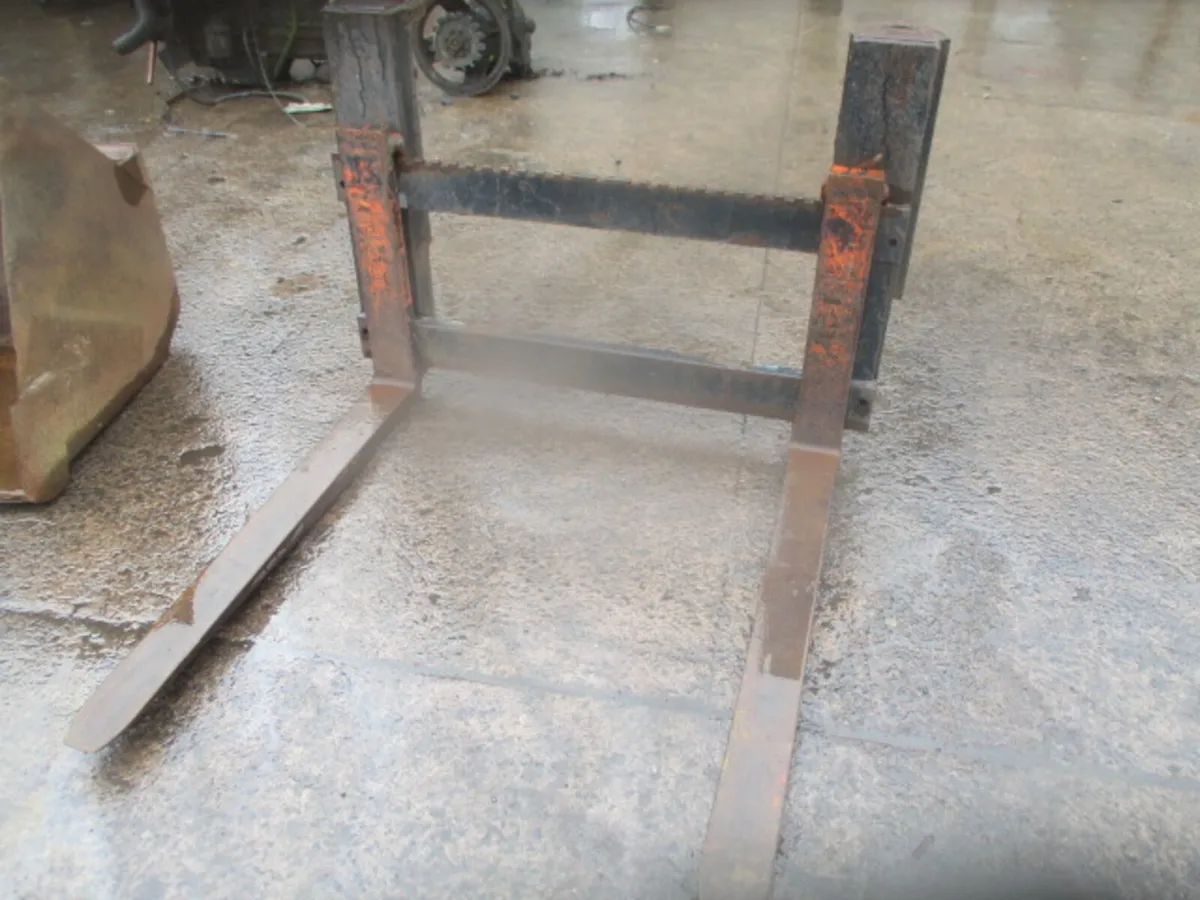 Pin & Cone Forks on Frame - Image 3