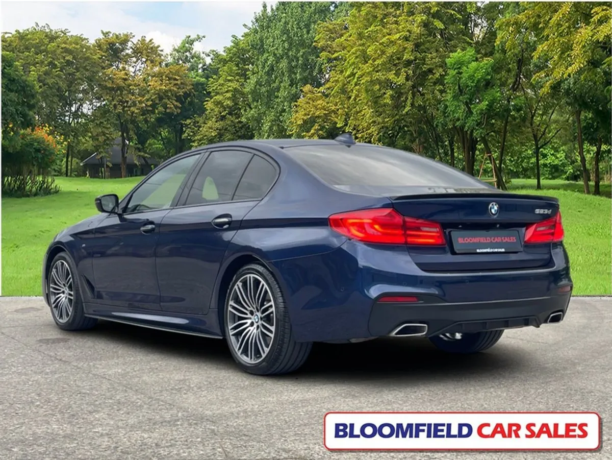 BMW 5 Series M-sport 520D  Auto// Huge Spec  Low - Image 4