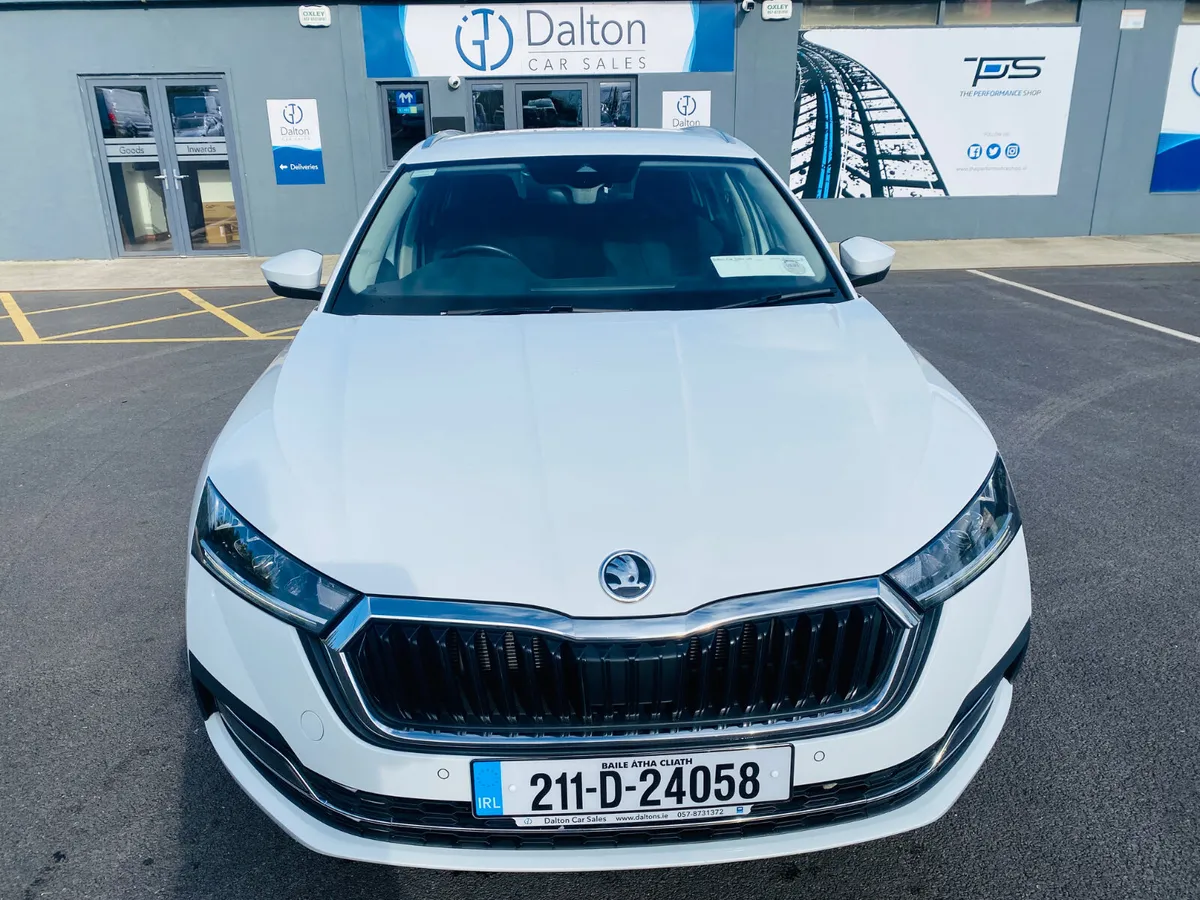 SKODA OCTAVIA EATATE STYLE 2.0 TDI 2021 (211) - Image 3