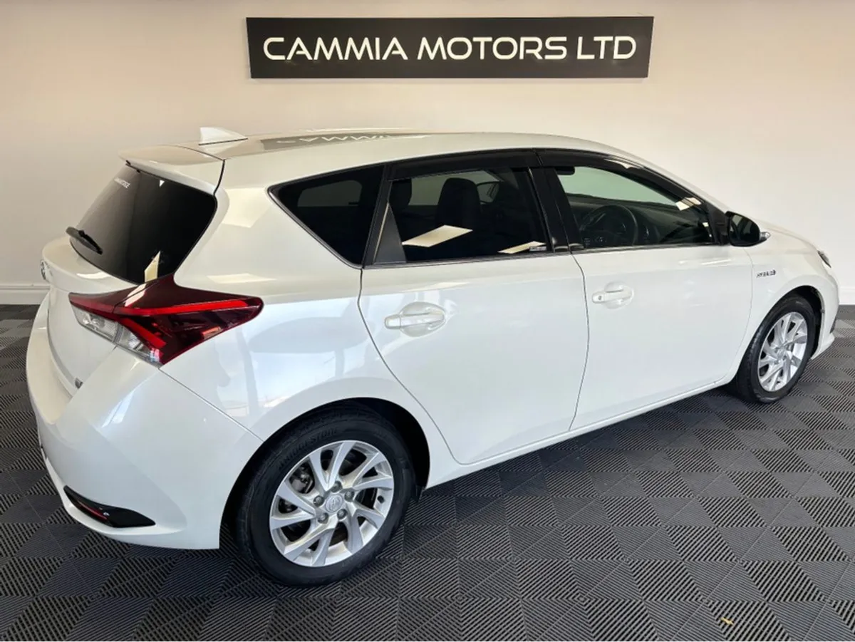 Toyota Auris Toyota Auris Hybrid - Image 4