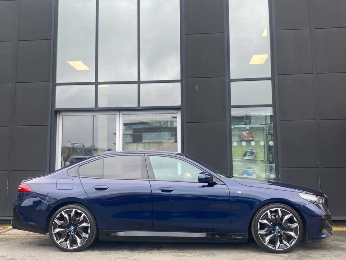 BMW 5 Series 530e M-sport Auto (phev) - Image 4