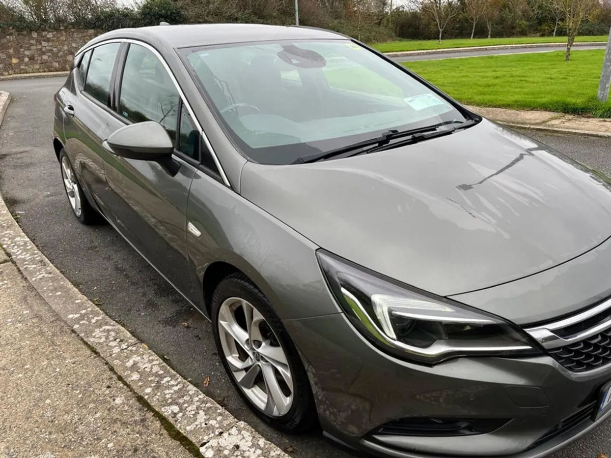Opel Astra Astra  SRI 1.6 Cdti 110PS 5DR - Image 1