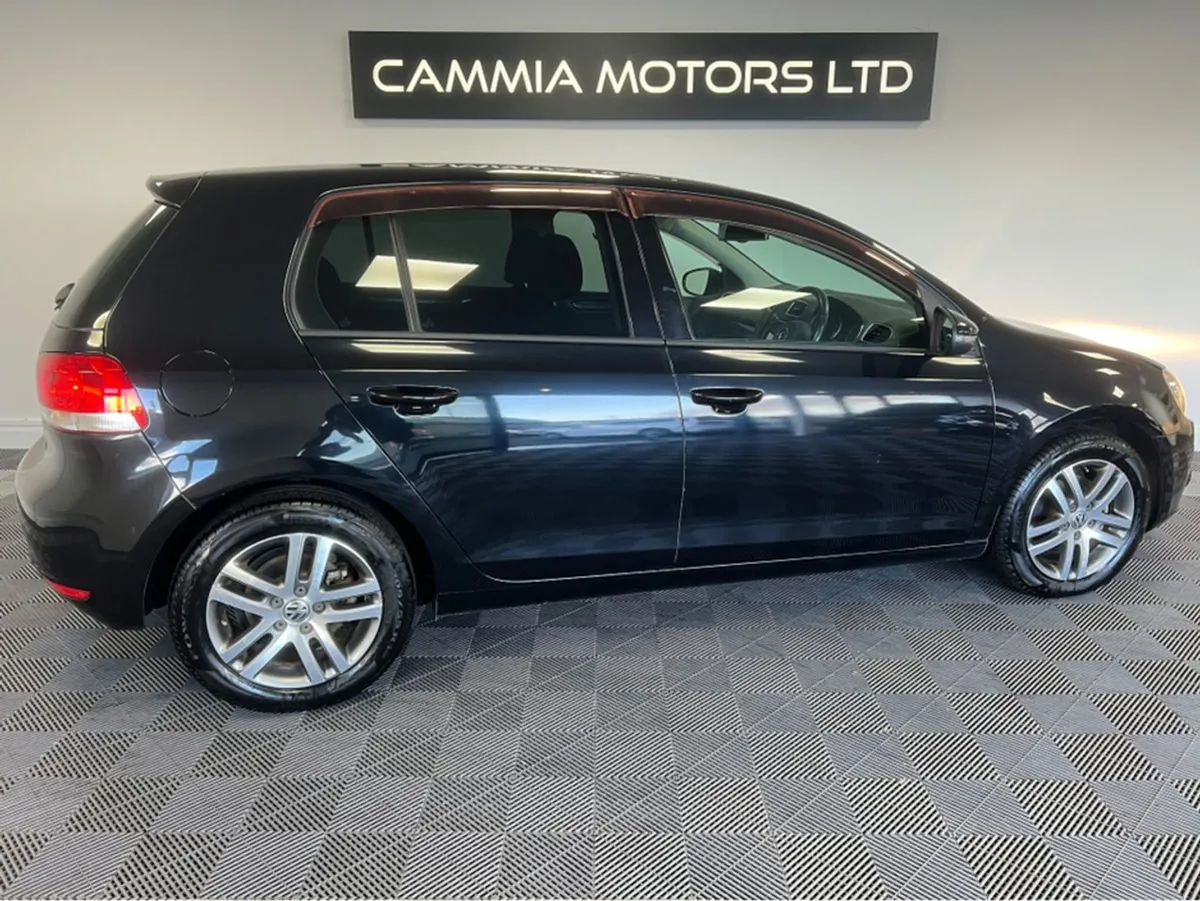 Volkswagen Golf  volkswwagen Golf   tsi   low Mil - Image 3