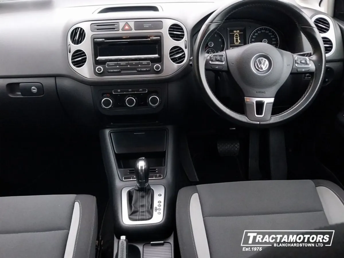Volkswagen Golf Life 1.2 TSI D6F 105BHP 5DR - Image 2