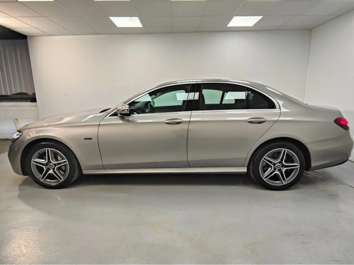 Mercedes-Benz E-Class 300 Plug-in Hybrid 4DR Auto - Image 3
