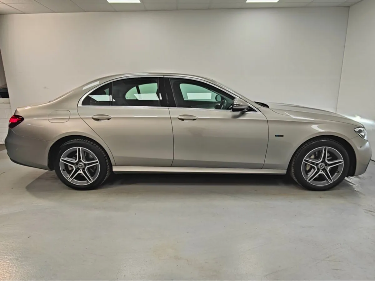 Mercedes-Benz E-Class 300 Plug-in Hybrid 4DR Auto - Image 4