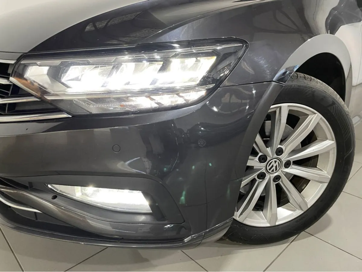 Volkswagen Passat Business 2.0 TDI 150 BHP Full S - Image 3