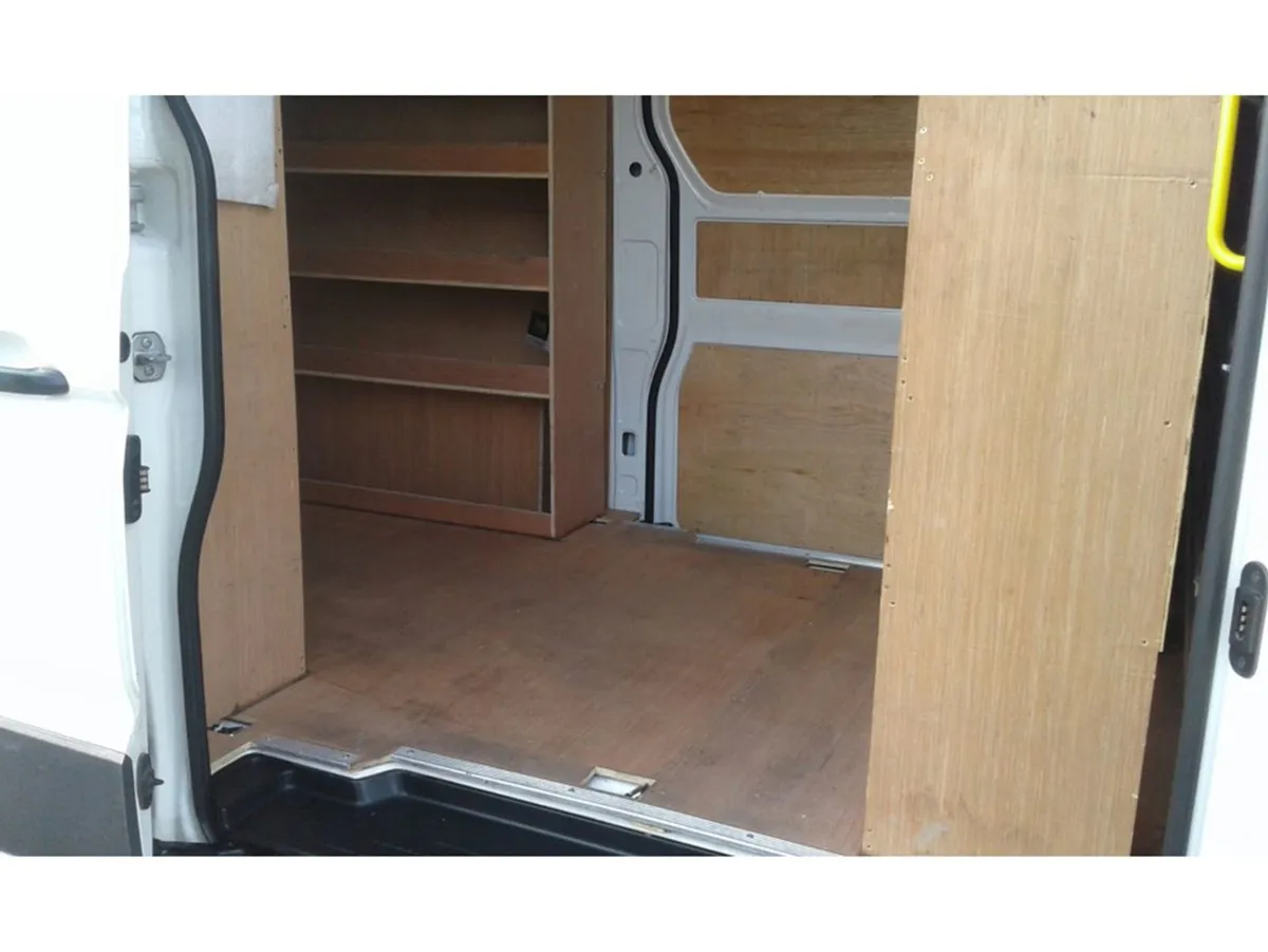 Volkswagen Crafter H 30 MWB 140HP Manual 6speed F - Image 3
