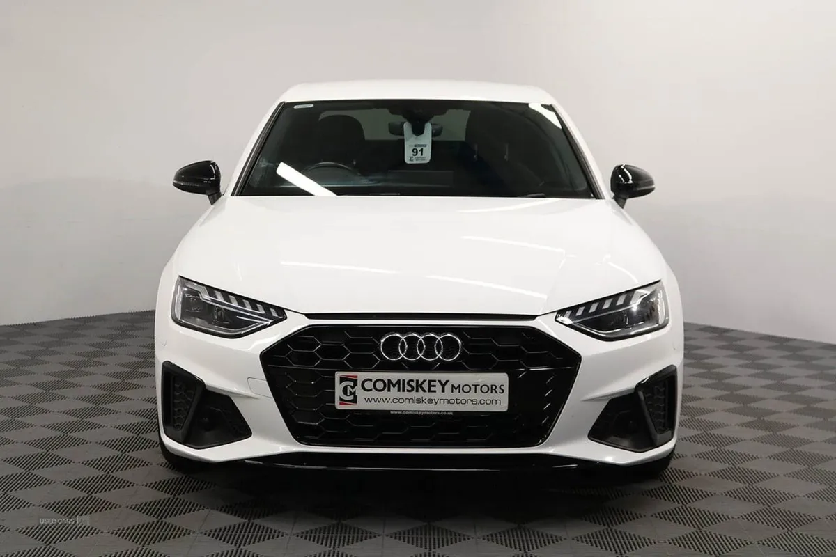 Audi A4 TDI Black Edition - Image 2