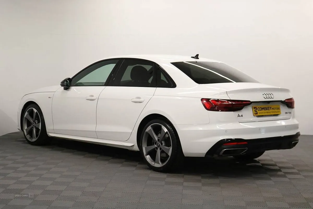 Audi A4 TDI Black Edition - Image 4