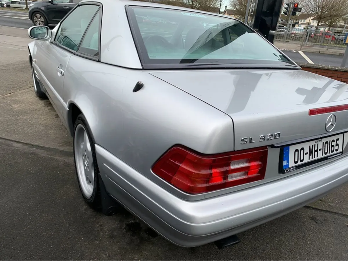 Mercedes-Benz SL-Class 320 Auto - Image 4