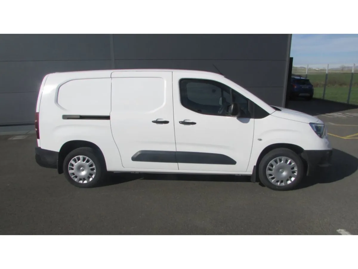 Opel Combo L2h1 1.5 D-turbo 100PS - Image 2