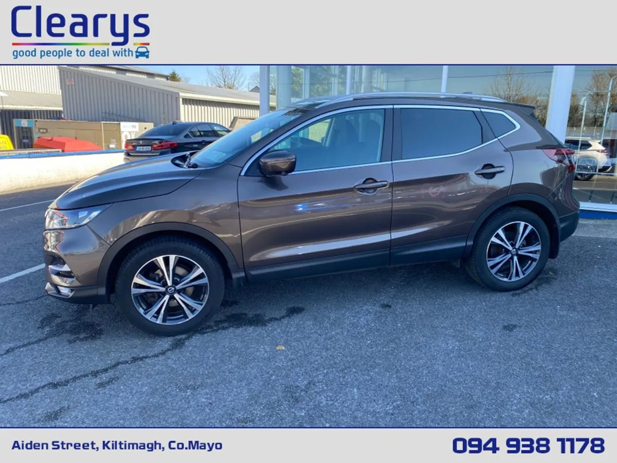 Nissan QASHQAI 1.3 PET SV Premium Automatic 24 Mo - Image 1