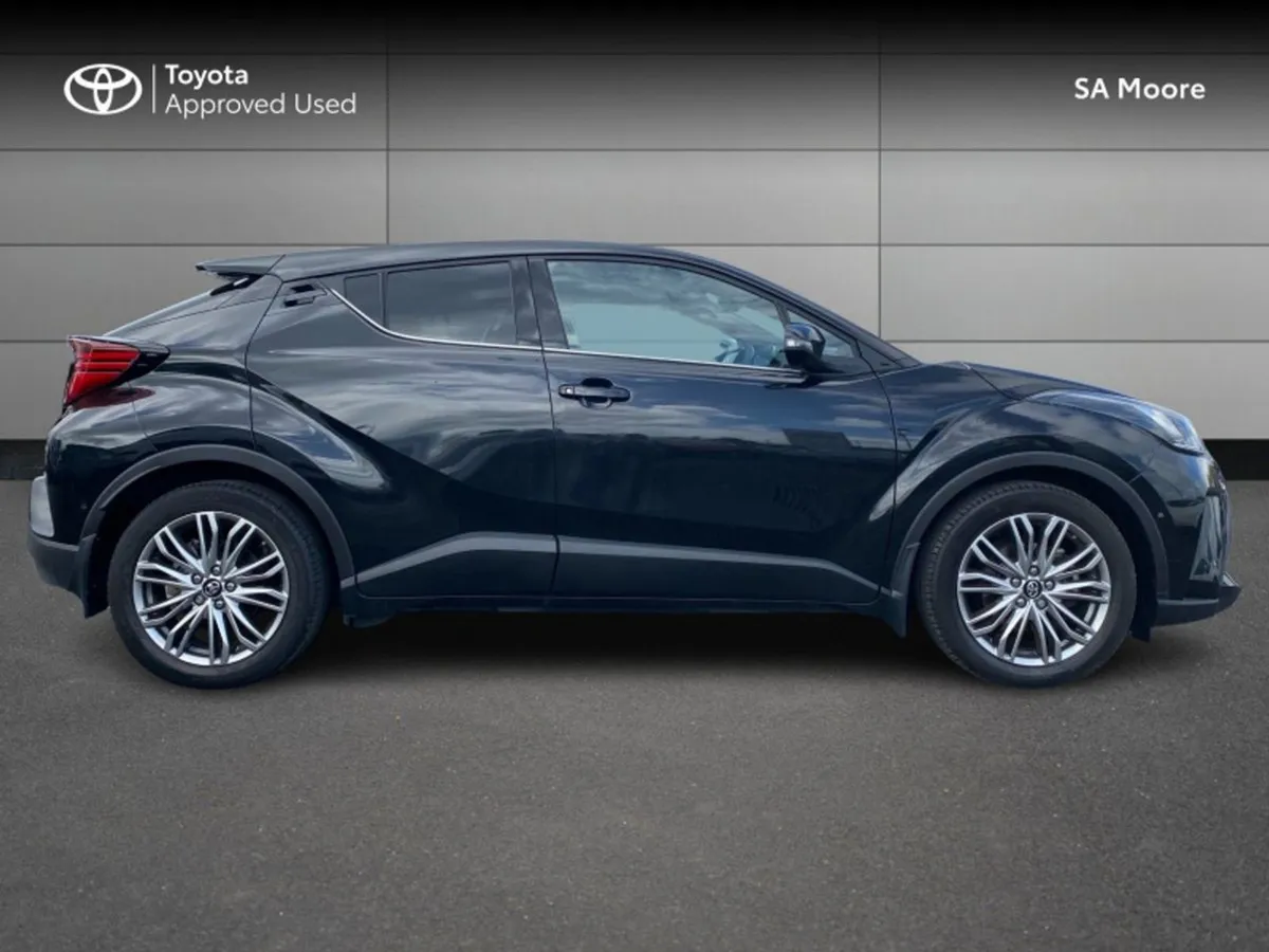 Toyota C-HR Hybrid SOL - Image 3