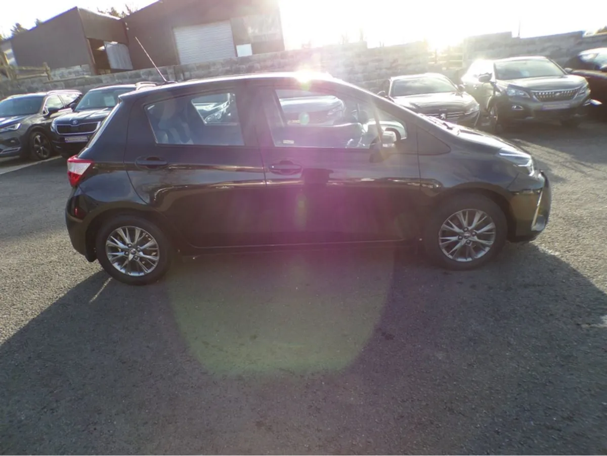 Toyota Yaris Icon Vvt-i - Image 2