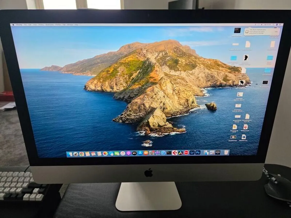 late 2015, upgraded ram (24gb). 5k with carry case - Image 1