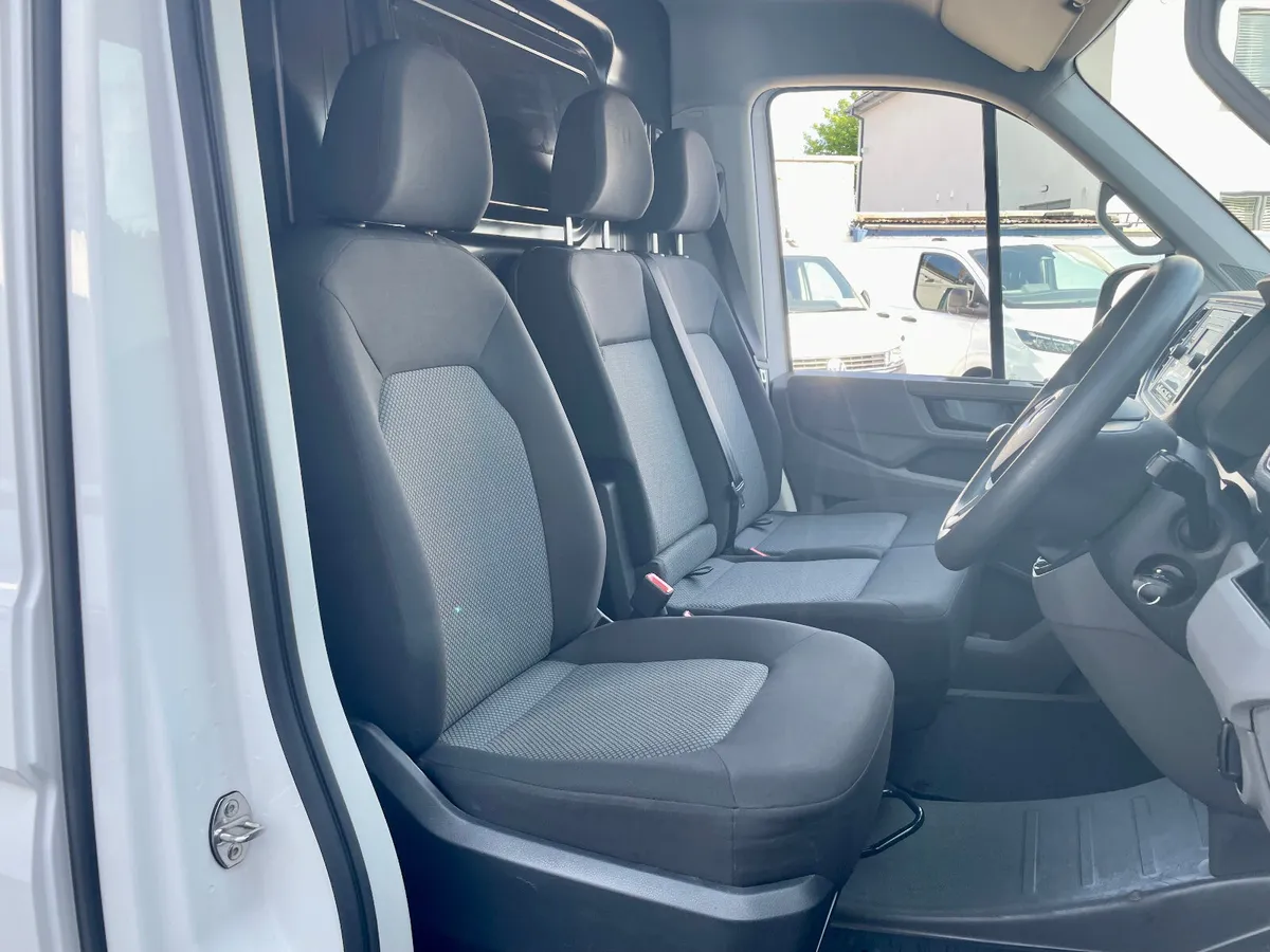 Volkswagen Crafter 35 2.0TDI 140PS MWB H/R,2022 - Image 4