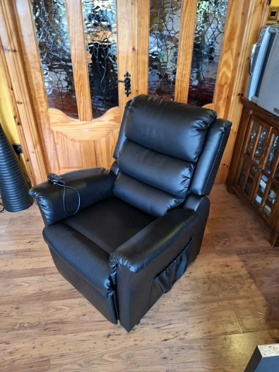 Riser recliner electric armchair - Image 1