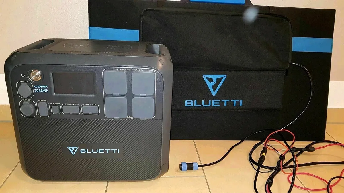BLUETTI AC200MAX + PV350 Solar Kit + Warranty - Image 1