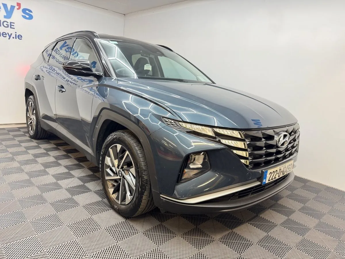 Hyundai Tucson 2WD Executive  two Tone - Image 4