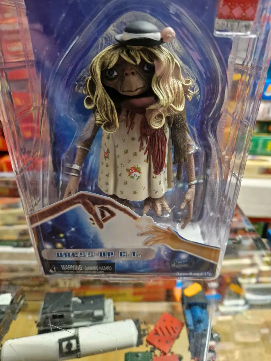Neca ET Extra Terrestrial Figure - Image 3